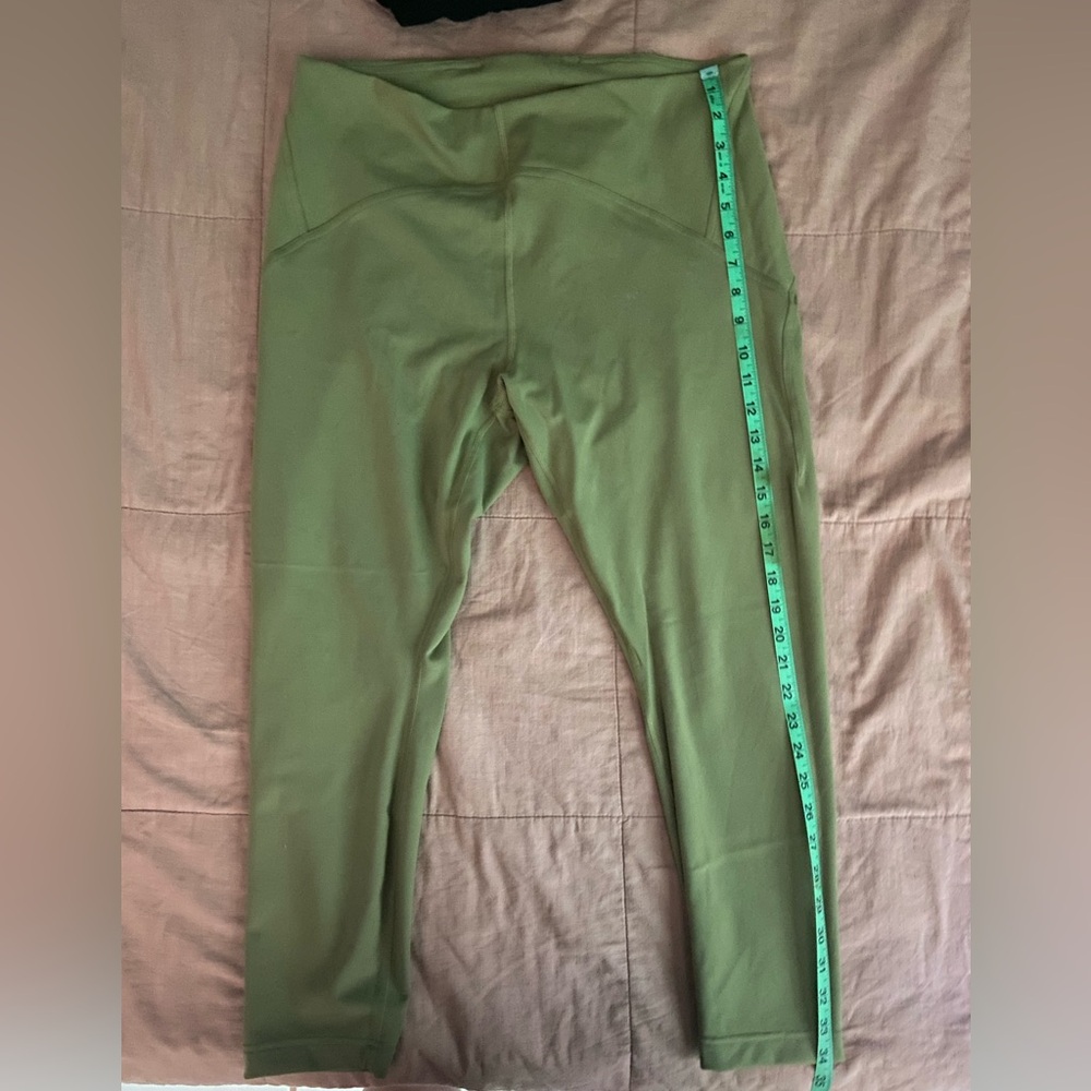 Lululemon 3/4 length butter soft leggings